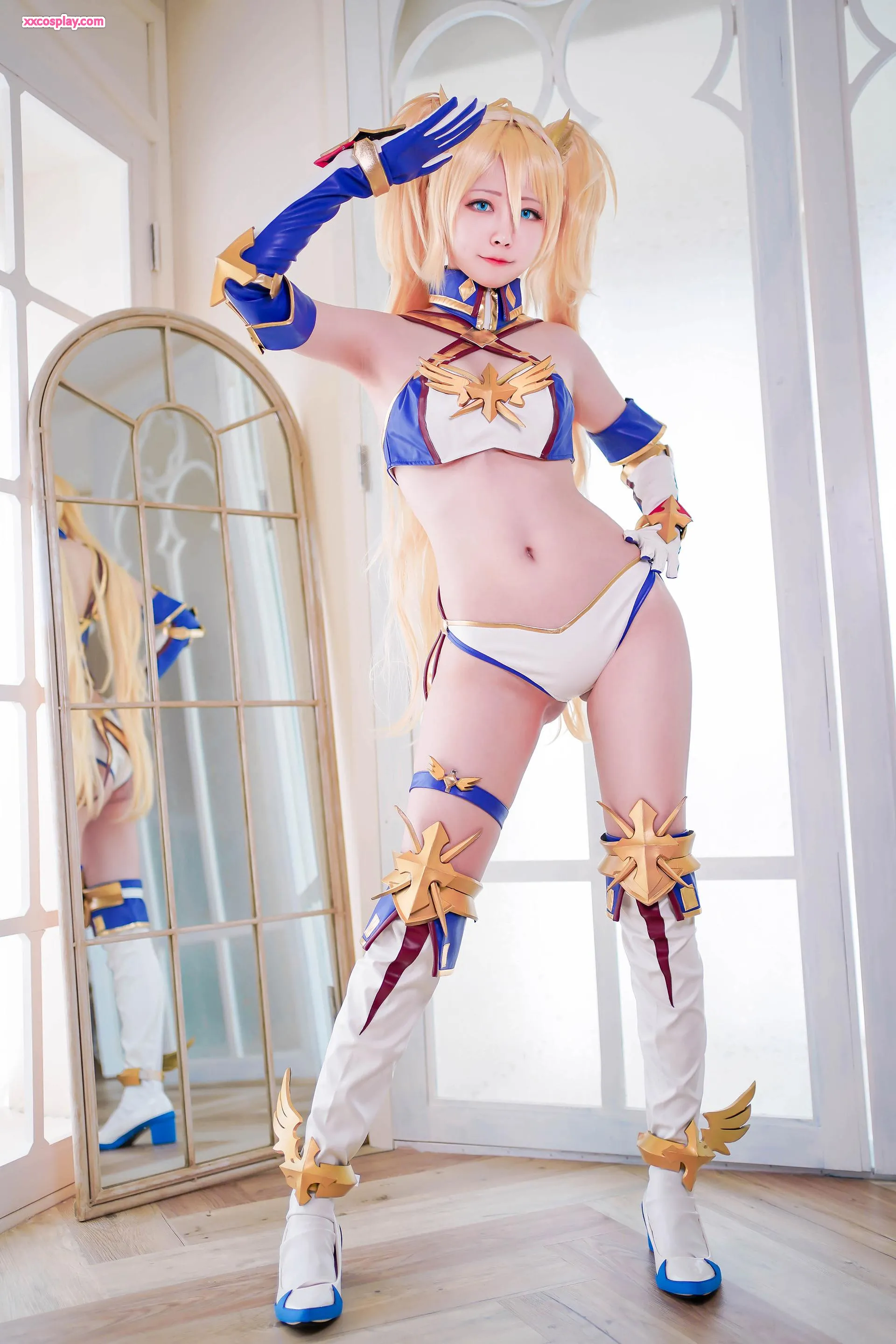 Arty亚缇 as Bradamante